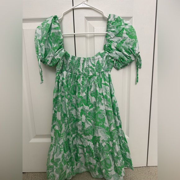 Olivaceous Leafy Green Mini Dress with Puffy Sleeves - Picture 2 of 3